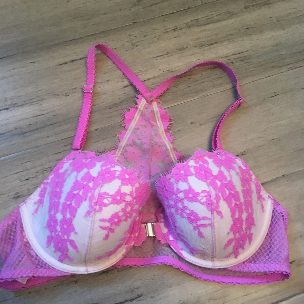 vs bra - Picture 2 of 5